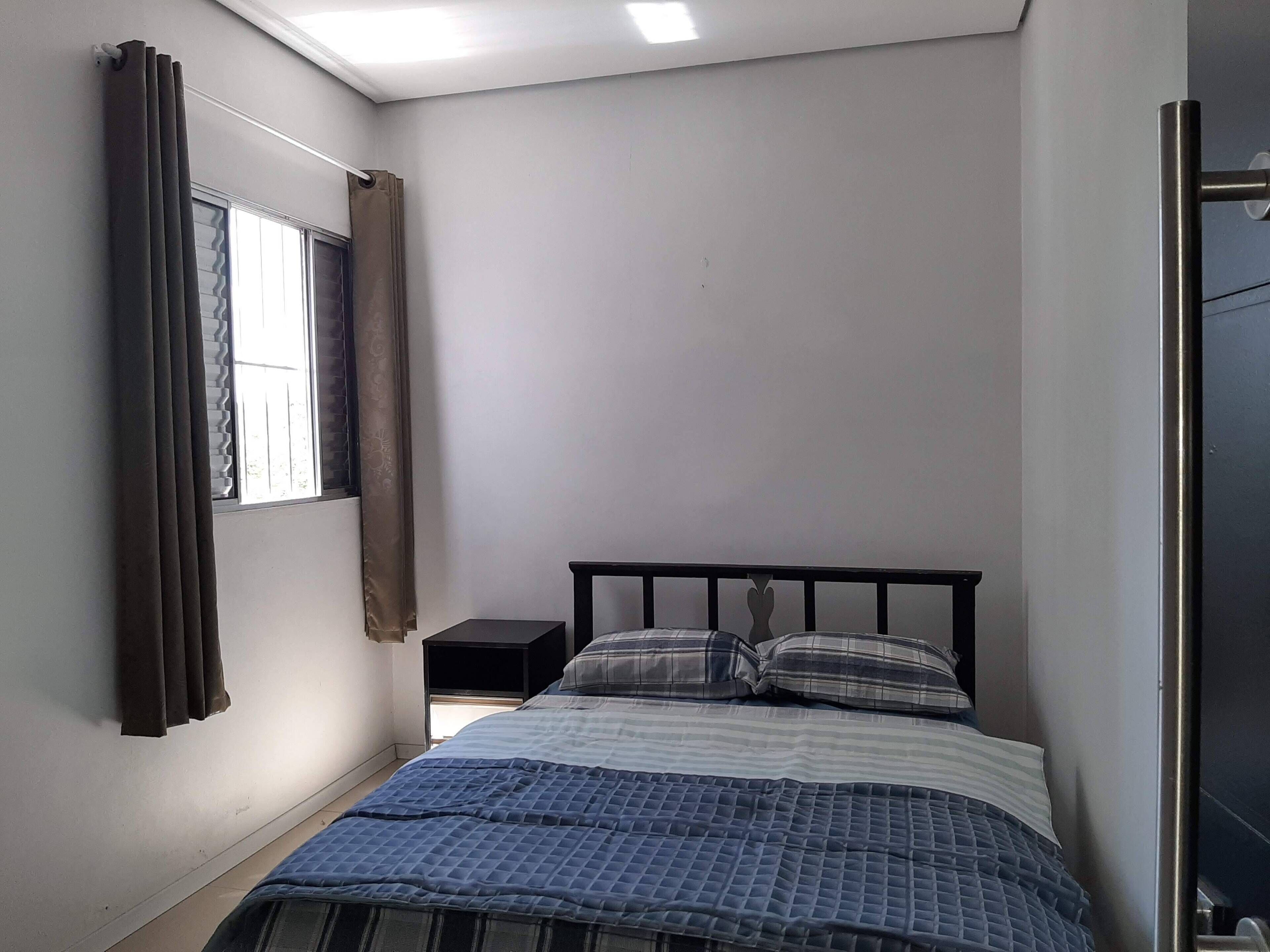 2 quartos, escrivaninha, Wi-Fi de cortesia, roupa de cama