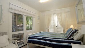 3 室のベッドルーム、アイロン / アイロン台、ベッドシーツ