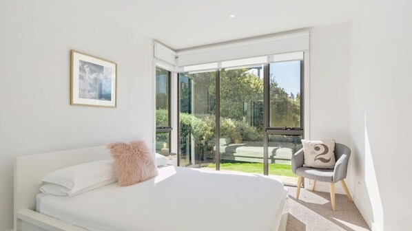 4 chambres, fer et planche à repasser, Wi-Fi, draps fournis