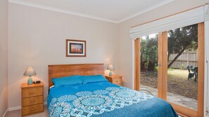 4 bedrooms, iron/ironing board, WiFi, bed sheets - Great Ocean Retreat 43 (JAN JUC)