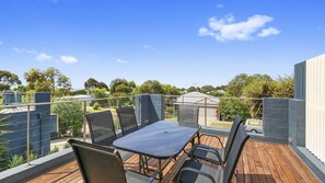 Outdoor dining - Highlander  Haven  8a (TORQUAY)