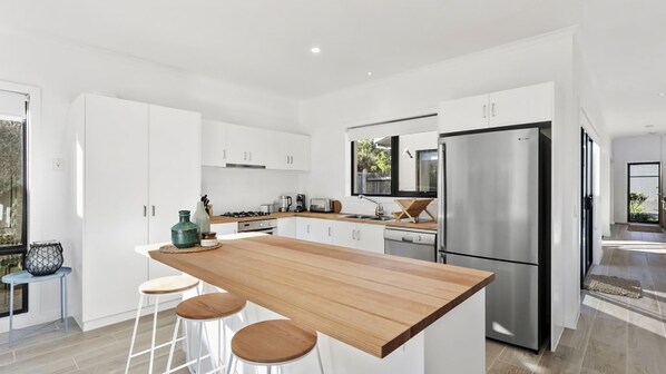 Fridge, microwave, oven, dishwasher