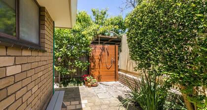 Located right in the best area of Central Torquay