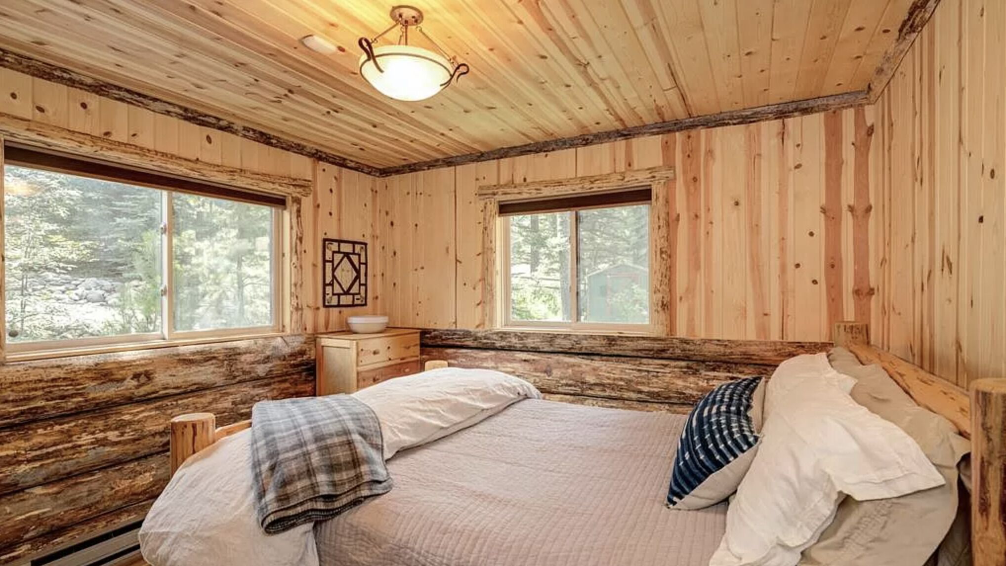 4 bedrooms, WiFi, bed sheets