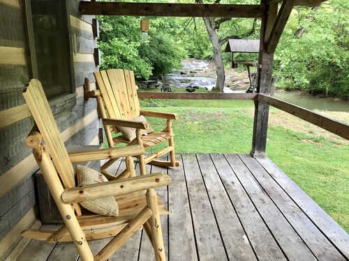 Private Waterfalls on 3 Acres. A Creekside Smoky Mtn Retreat - Read Our Reviews!