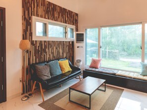 家庭独立别墅, 2 间卧室 | 起居区 | 49-英寸LED 电视（配备数码频道）、电视、壁炉