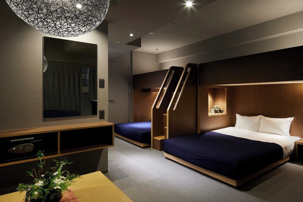 In-room safe, blackout drapes, bed sheets