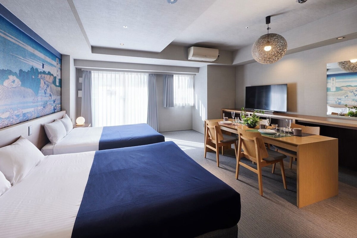 In-room safe, blackout drapes, bed sheets