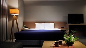 Caja de seguridad en la habitación, cortinas blackout y ropa de cama 