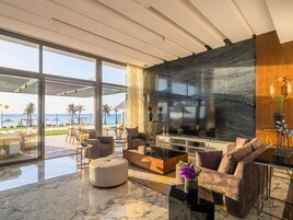 1 habitación y minibar con artículos gratuitos 