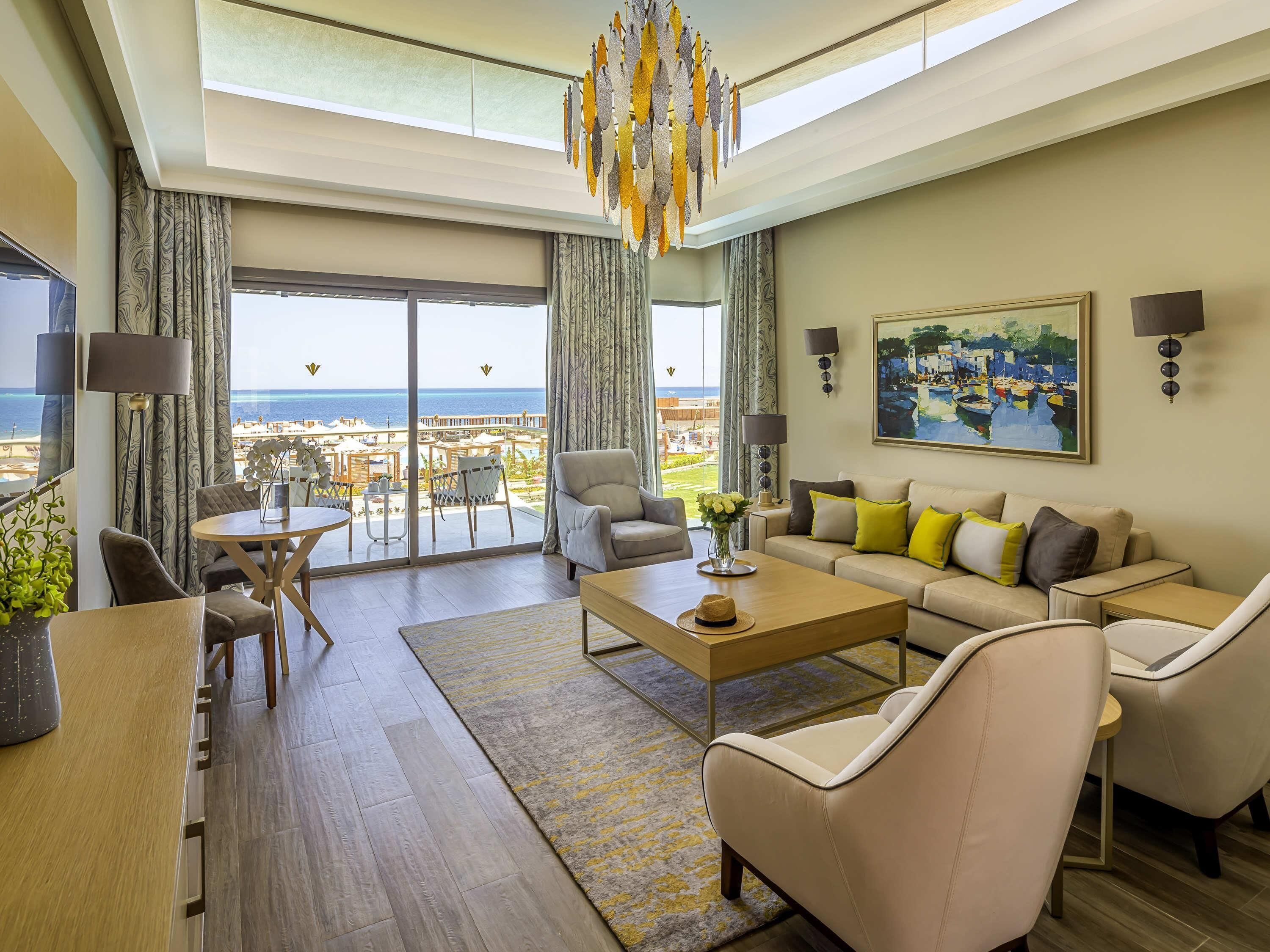 1 soverom, minibar (inkludert), safe på rommet og skrivebord