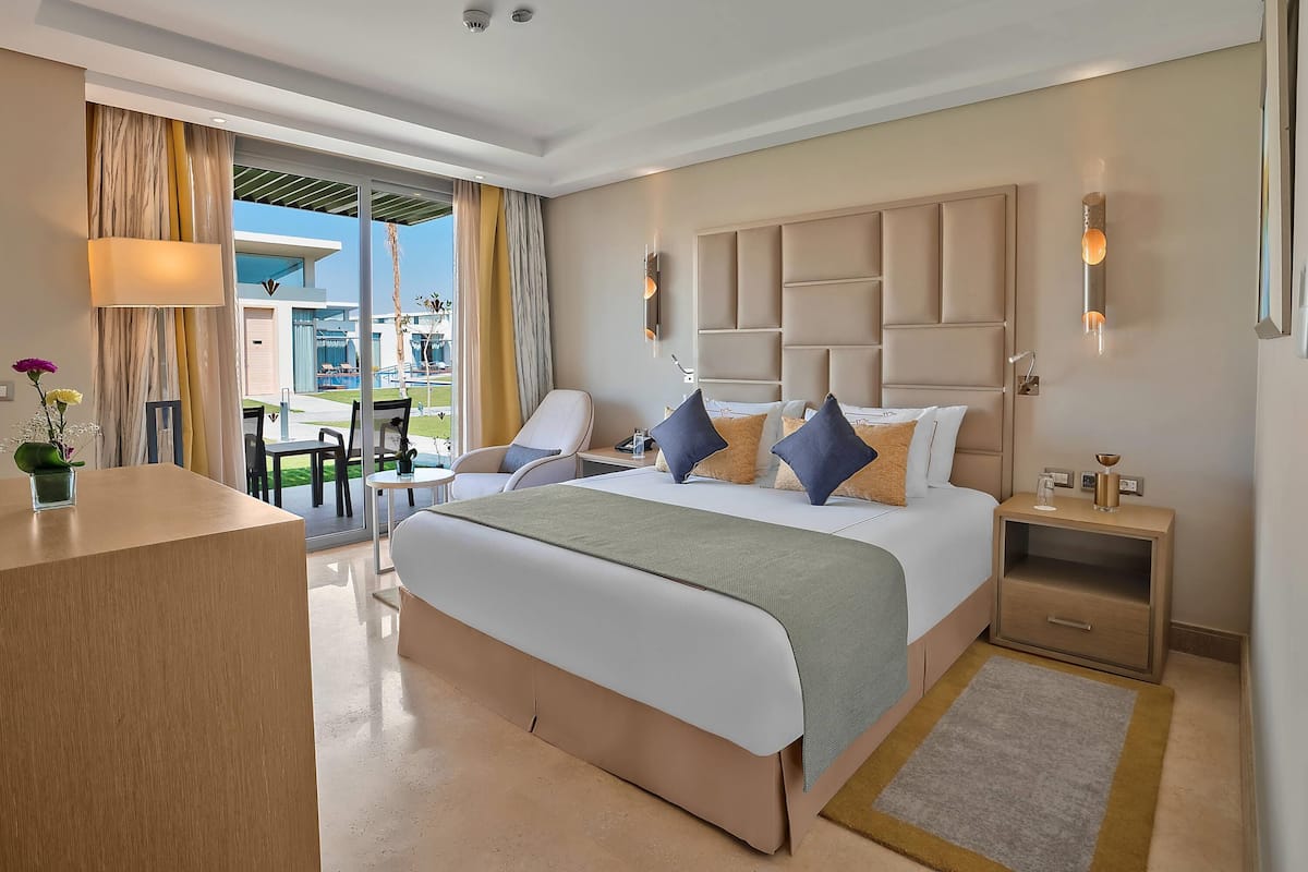 Executive Villa, Multiple Beds, Poolside