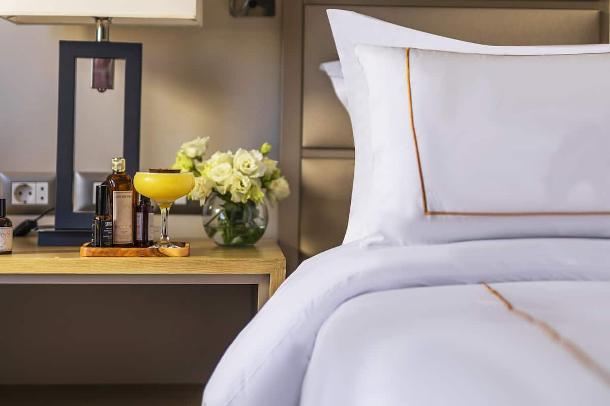 villa, 1 double bed, poolside | 1 bedroom, free minibar, in-room safe, desk