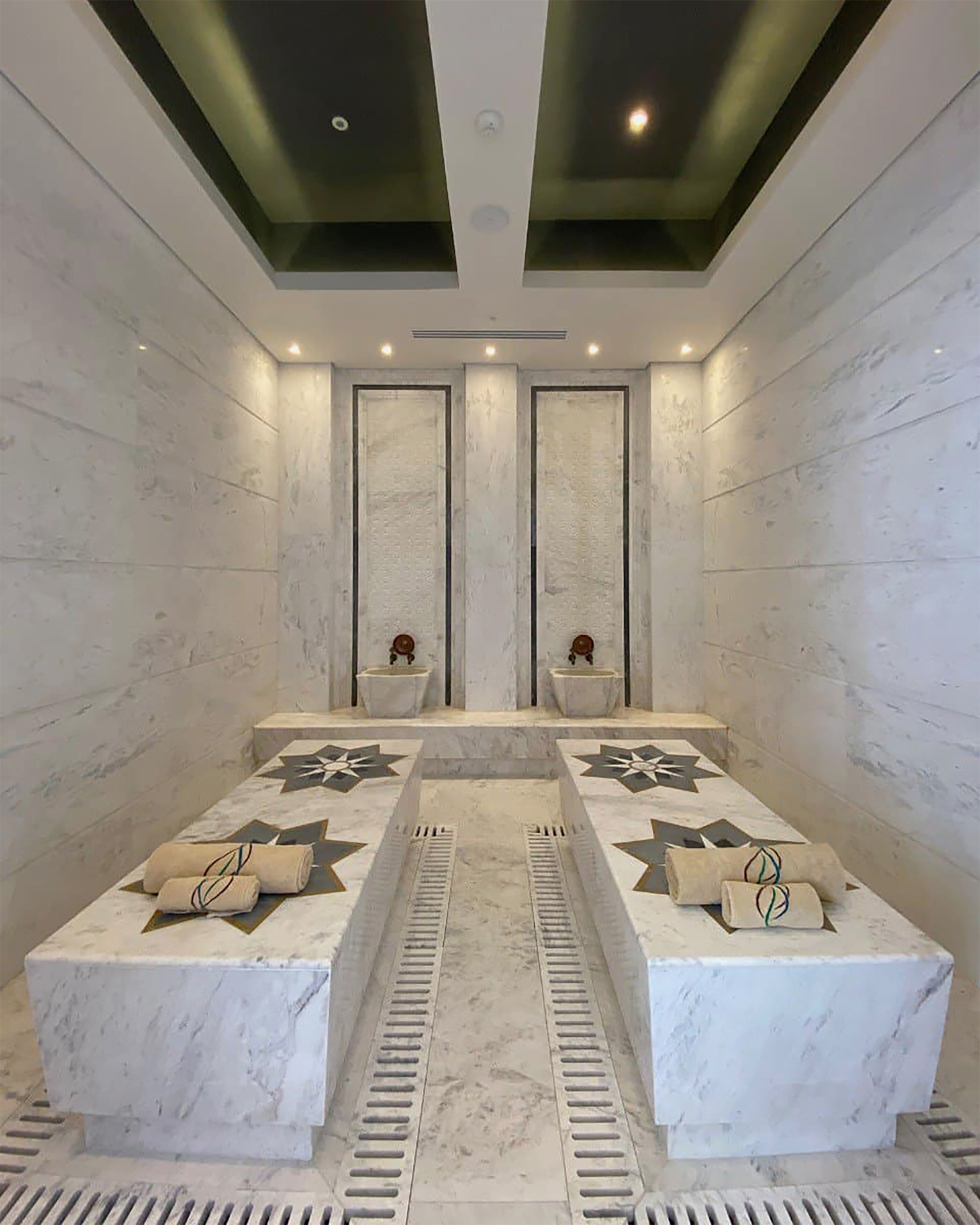 sauna, hot tub, steam room, turkish bath/hammam, body treatments