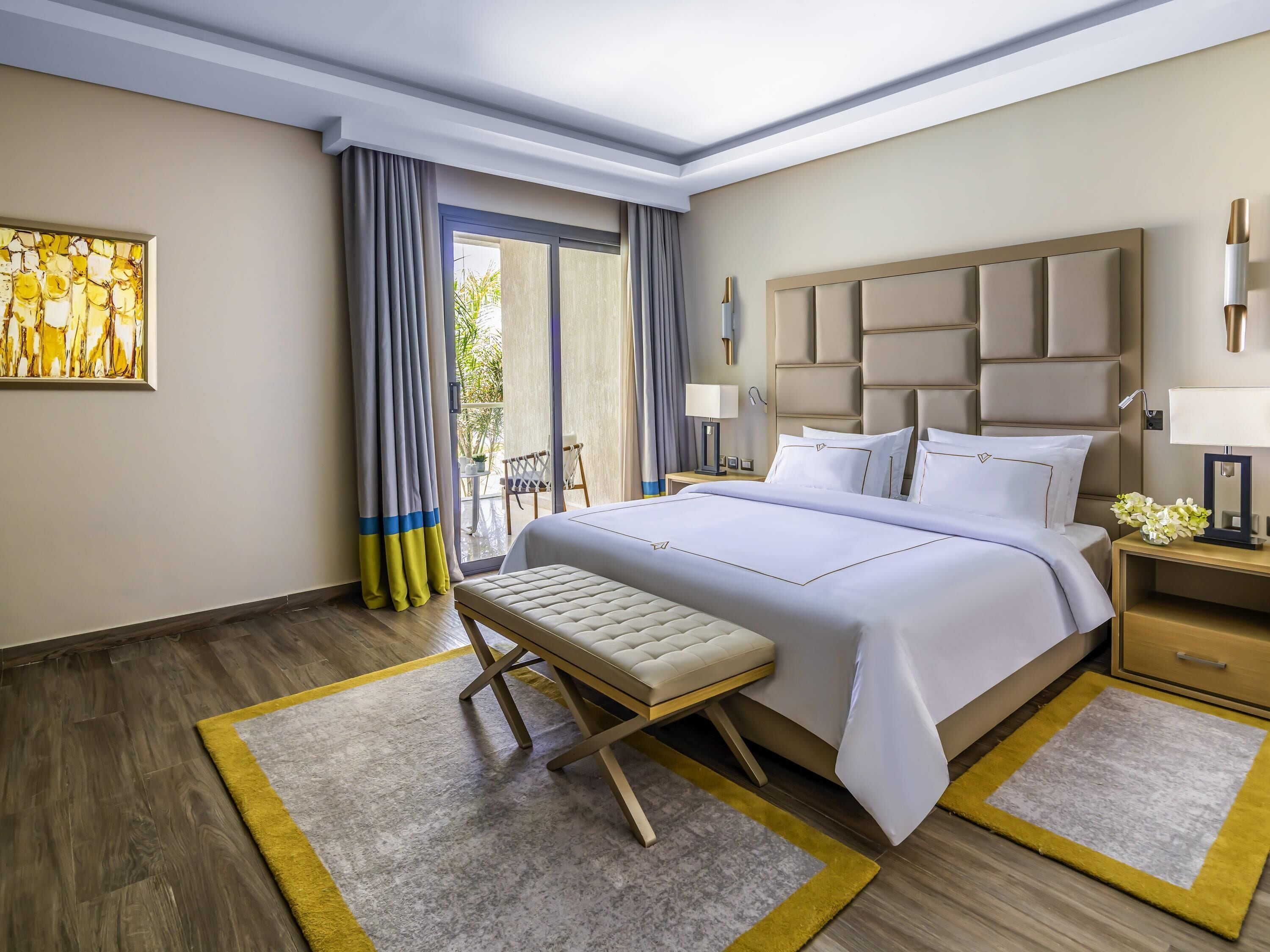 Suite – deluxe, 1 kingsize-seng, sjøutsikt (Lagoon) | 1 soverom, minibar (inkludert), safe på rommet og skrivebord