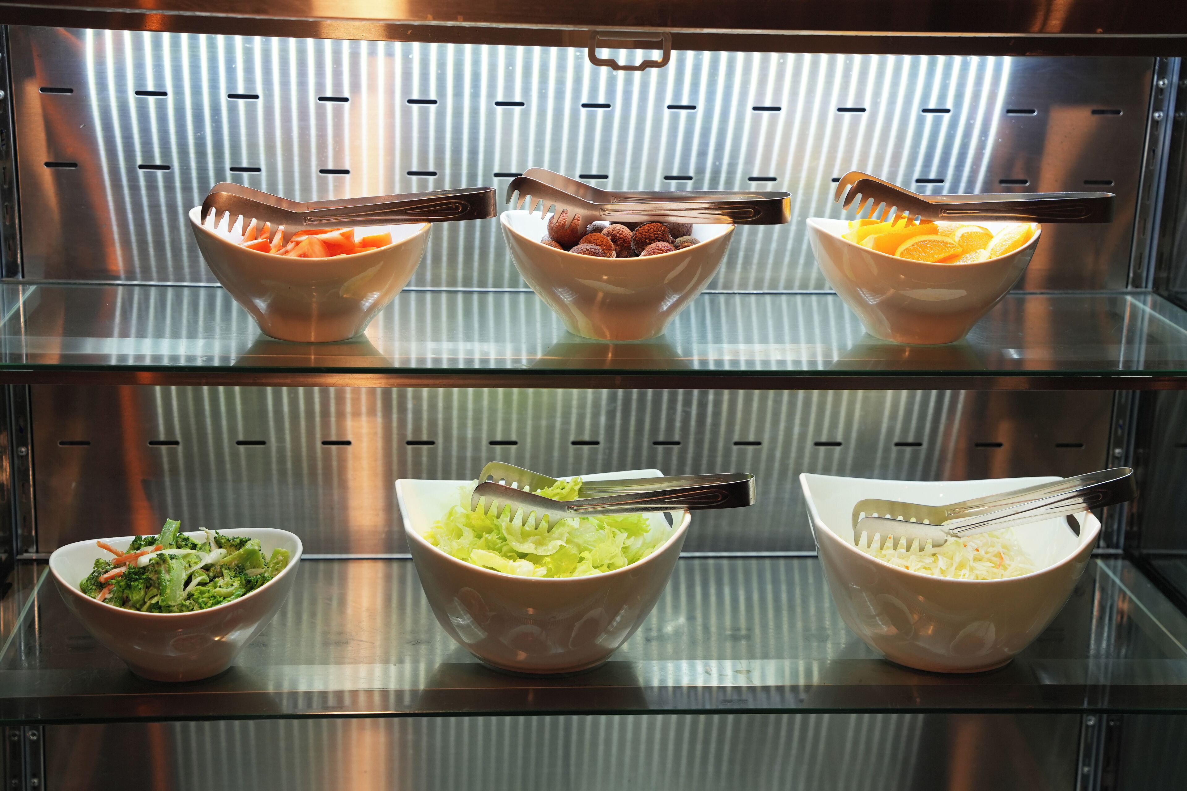 daily buffet breakfast (krw 18000 per person)