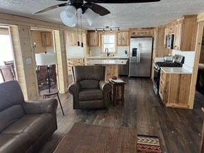 Smart TV, fireplace, DVD player - Newly updated Lakefront Houghton Lake home - close to popular sandbar. (Prudenville)