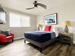 3 soverom, skrivebord, strykejern/-brett og wi-fi (inkludert)