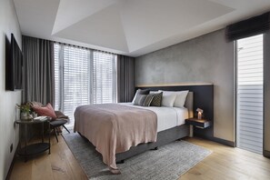 Ropa de cama de alta calidad y minibar con artículos gratuitos 