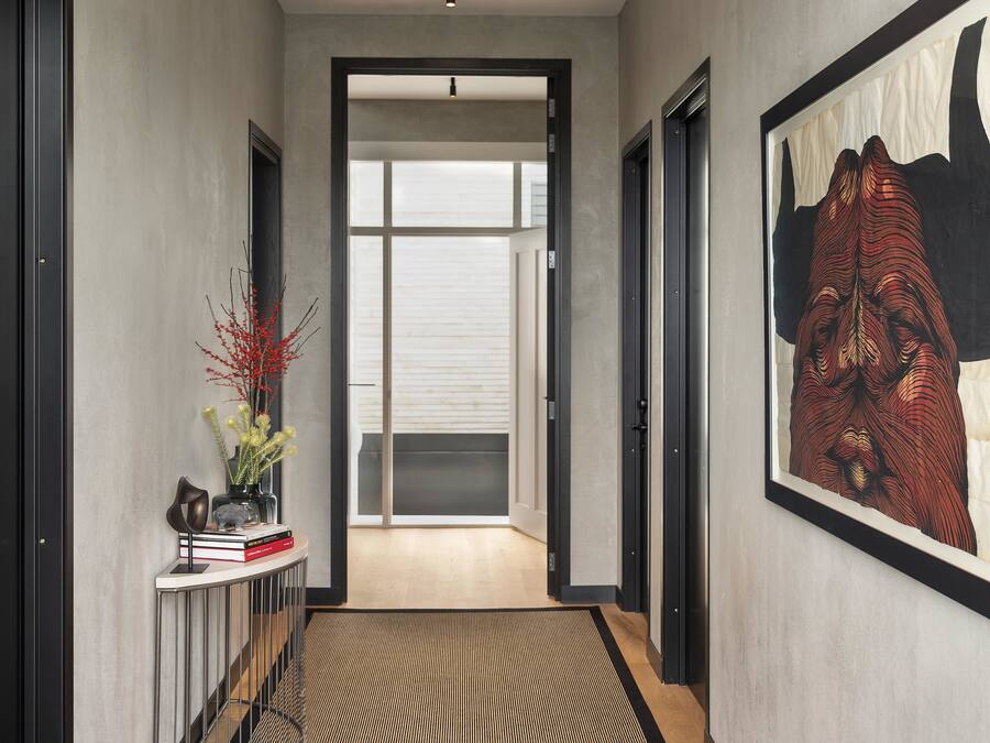 Pintu masuk interior