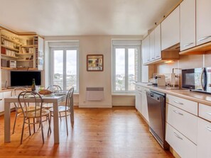 Réfrigérateur, lave-vaisselle