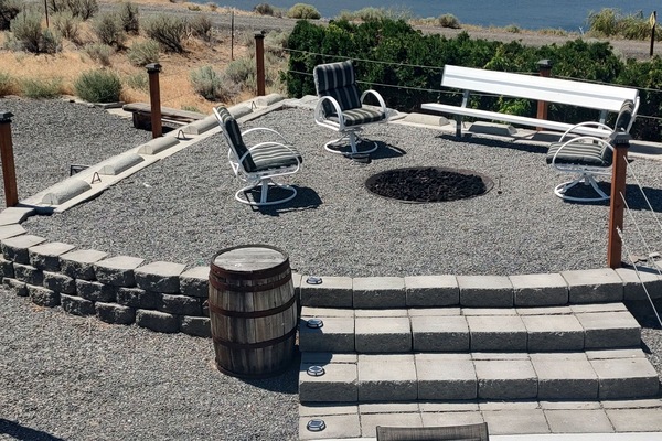 Beautiful Waterfront property with conversation firepit
