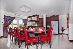 华丽别墅 | 客房内用餐