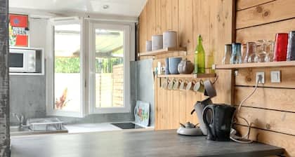 Homerez - Charming Chalet in Sanguinet with Garden and Terrace