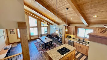 KĂŒhlschrank, Mikrowelle, Ofen, Herdplatte