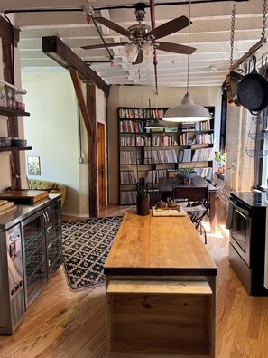 Interior - Creative Williamsburg Brooklyn 1 BR Loft near Domino Park (Brooklyn)