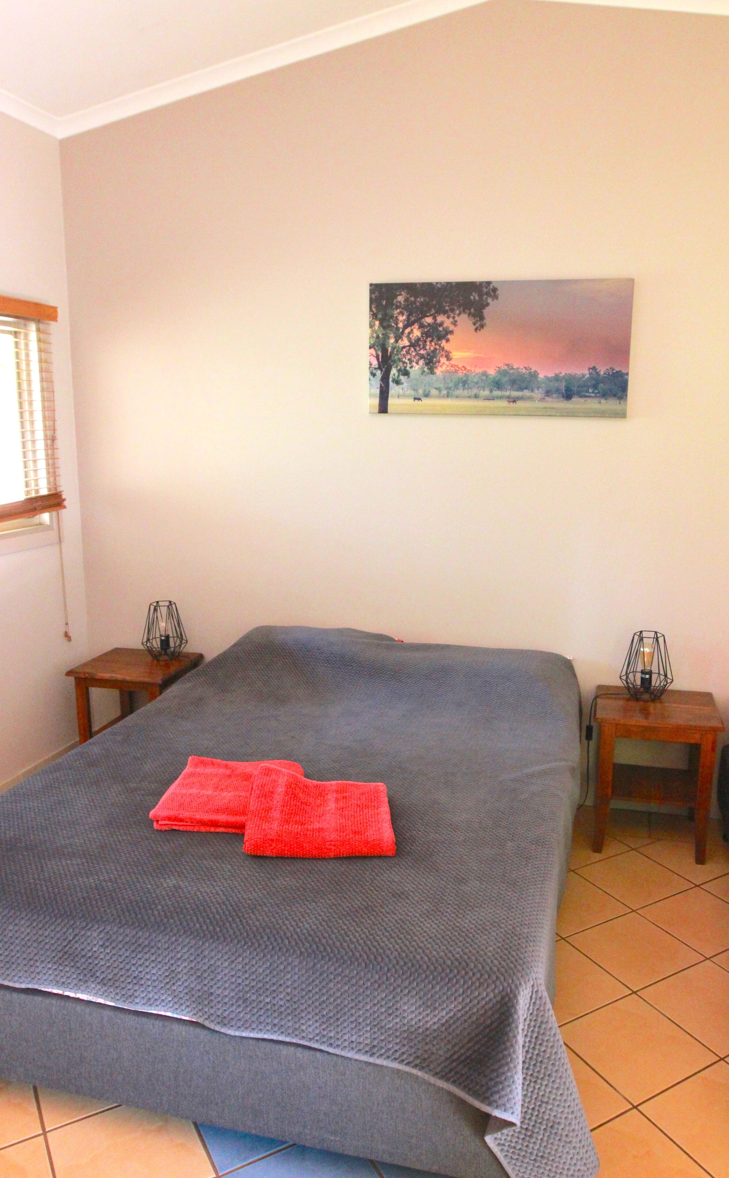 Standard Single Room | Bed sheets