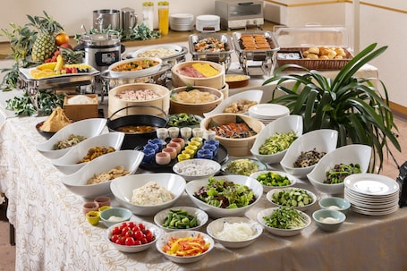 Desayuno. Hotel Symphony