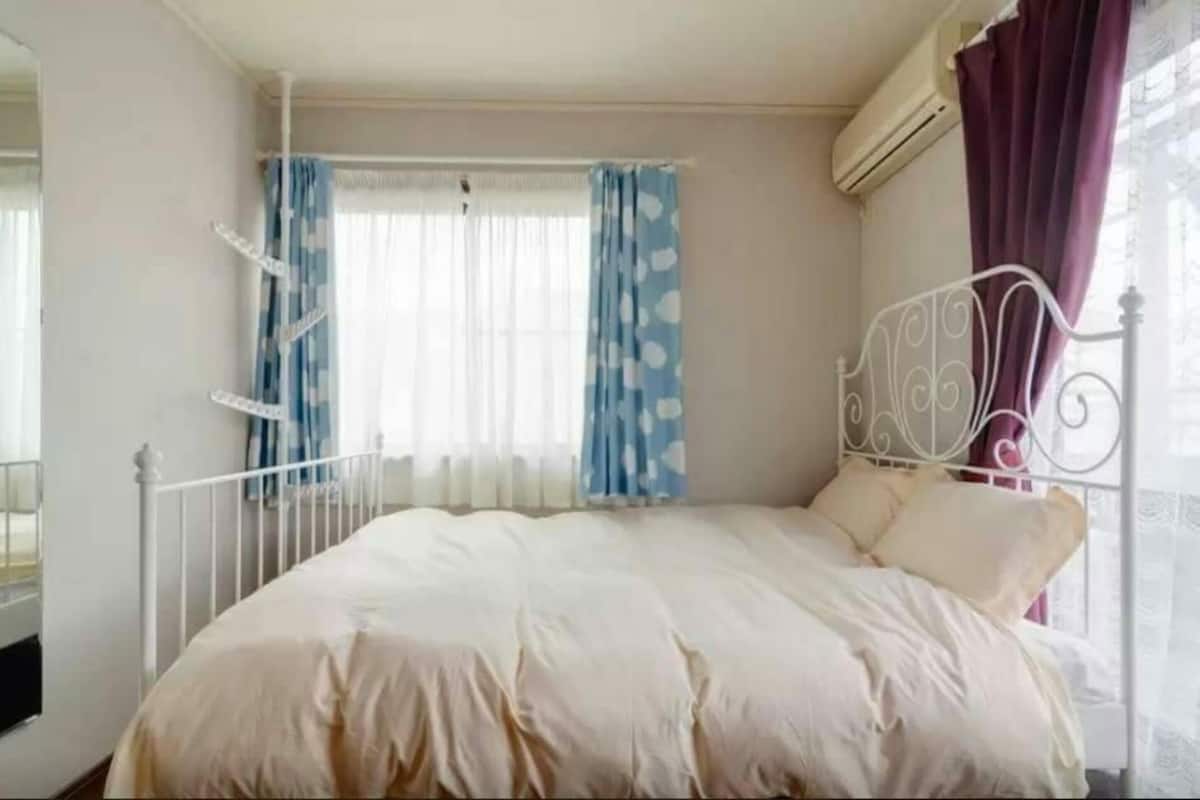 4 bedrooms, desk, free WiFi