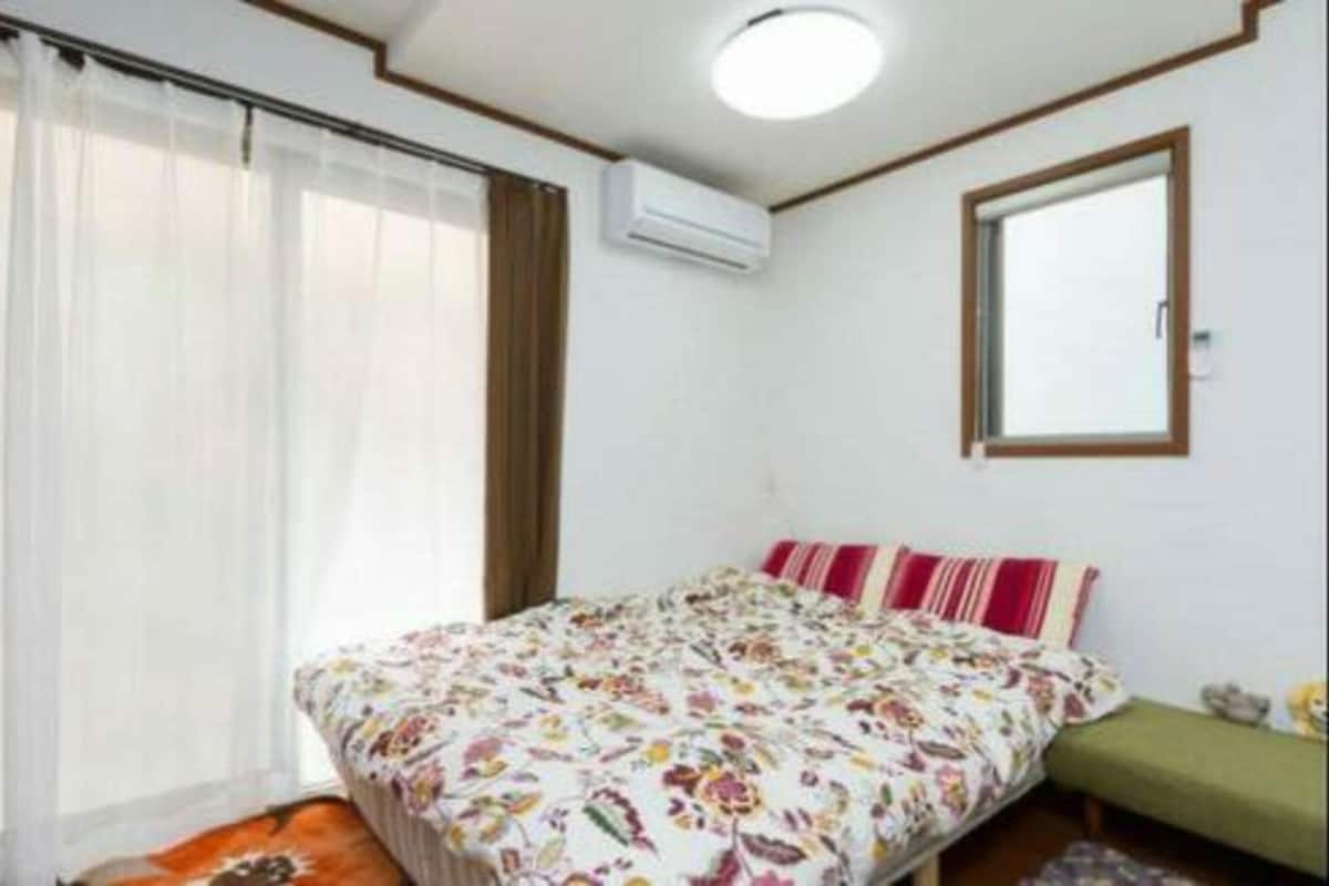 4 bedrooms, desk, free WiFi