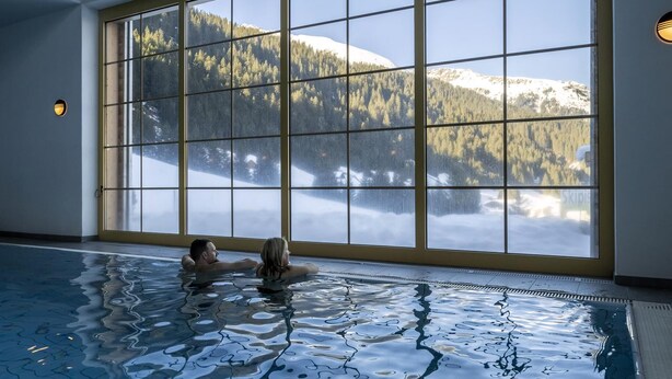 Una piscina techada