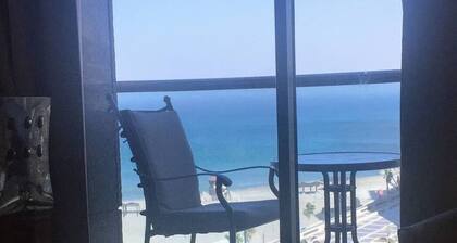 Beautiful Apartment on the sea