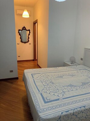 6 Schlafzimmer
