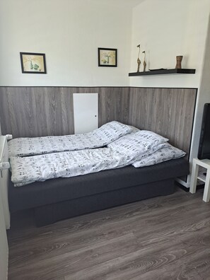 2 多间卧室、熨斗/熨衣板、旅行婴儿床、免费 WiFi