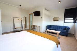 Studiosuite – junior | Sengetøy av topp kvalitet, dundyner, memory foam-senger og skrivebord