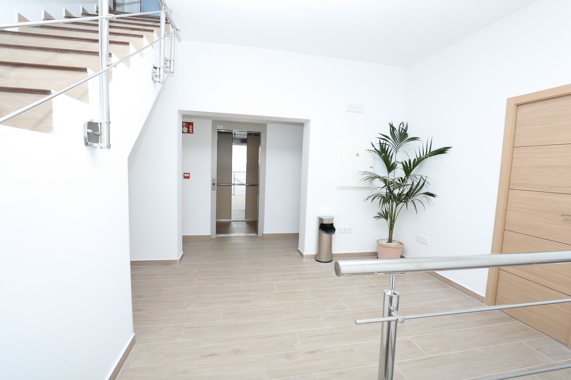 المنشأة من الداخل