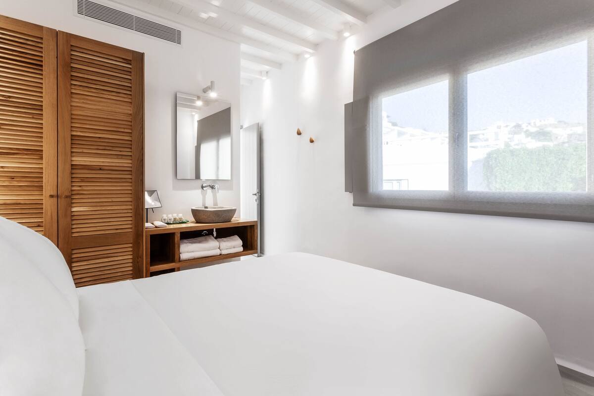 Suite – deluxe (Little Venice) | Safe på rommet, strykejern/-brett, wi-fi (inkludert) og sengetøy