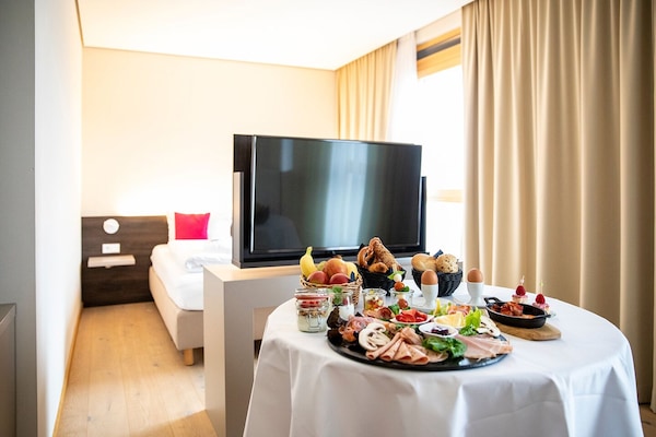 Junior Suite, 1 Bedroom | Hypo-allergenic bedding, in-room safe, desk, laptop workspace