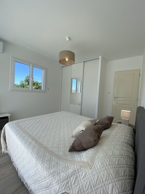 1 bedroom, WiFi, bed sheets