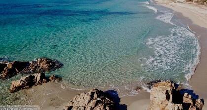 Charming villa between sea and mountains