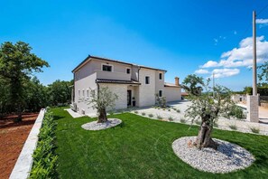 Property grounds - Villa Maria Markovici (Vizinada)