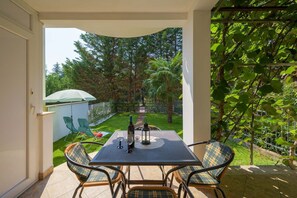 Apartment (A1) | Terrace/patio