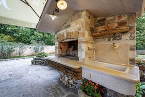 BBQ/picnic Area - Apartment Edo (Sveti Lovrec)