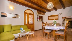 Apartment (A3) | Living room - Apartments Milica (Porec)