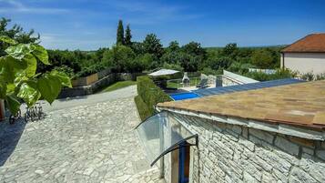 Pool | Outdoor pool