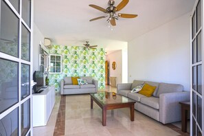 Smart TV - Villa Cosmopolitan In Maspalomas next to the dunes (Maspalomas)